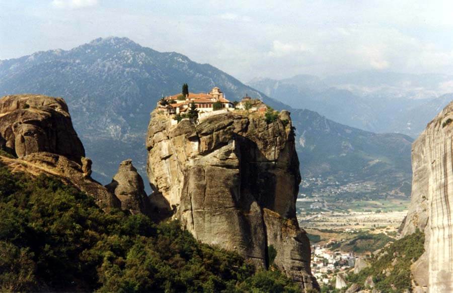 Meteora Clifftop monasteries. Image from http://www.great-adventures.com/destinations/greece/meteora.html