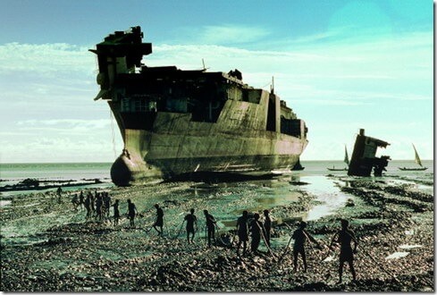 The Alang ship breaking yards. Photo from http://www.jazjaz.net/